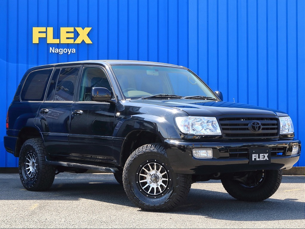 トヨタ ランドクルーザー100(3枚目)