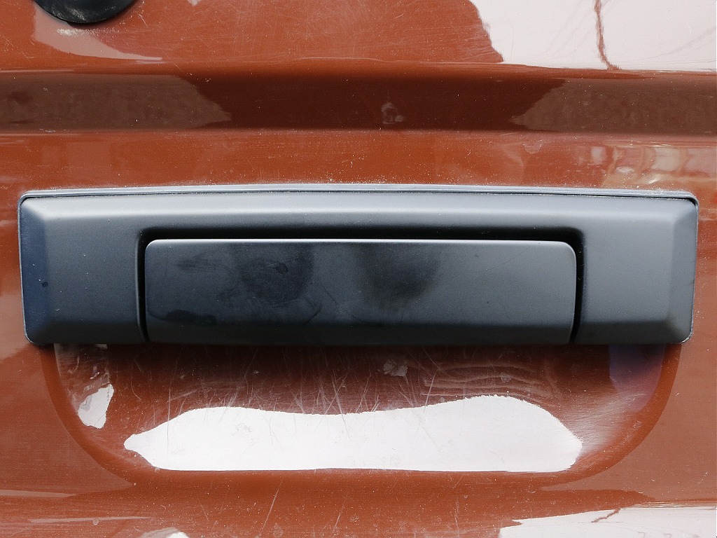 アウターハンドルもマットブラック塗装！