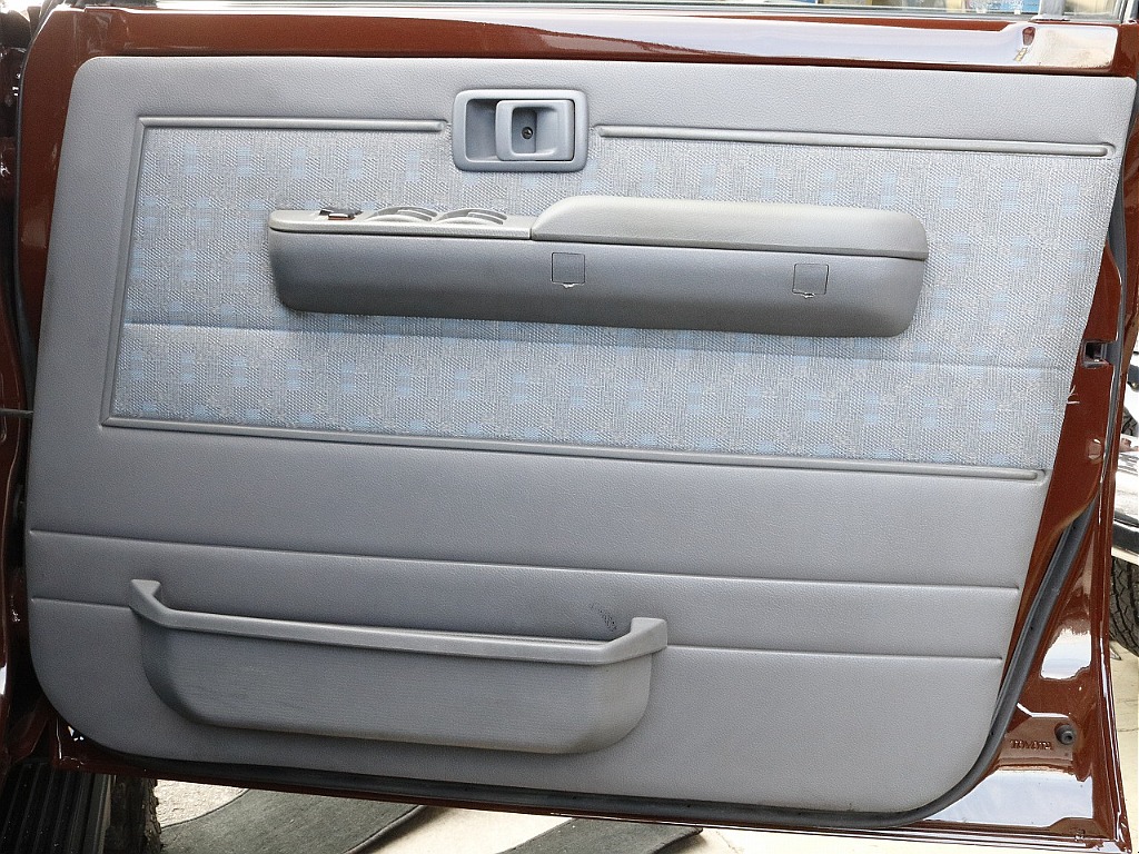 運転席内張りです