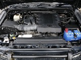 V６　4000CC　ガソリンエンジンになりますので、高速道路での加速やアクセルを踏んだ時のマフラー音は素敵な音色を奏でてくれますよ♪