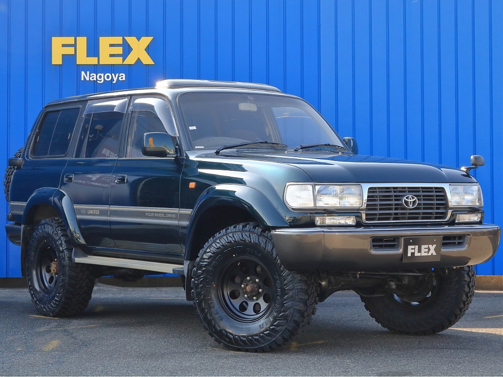 未だ人気の絶えないランドクルーザー80！！ランクル80にしかない感覚を是非体感して下さい！！