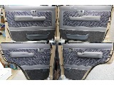 内張は多少の使用感はございますが、まだまだ快適にお乗りいただけます。内張をお好みにカスタムすることも可能です。