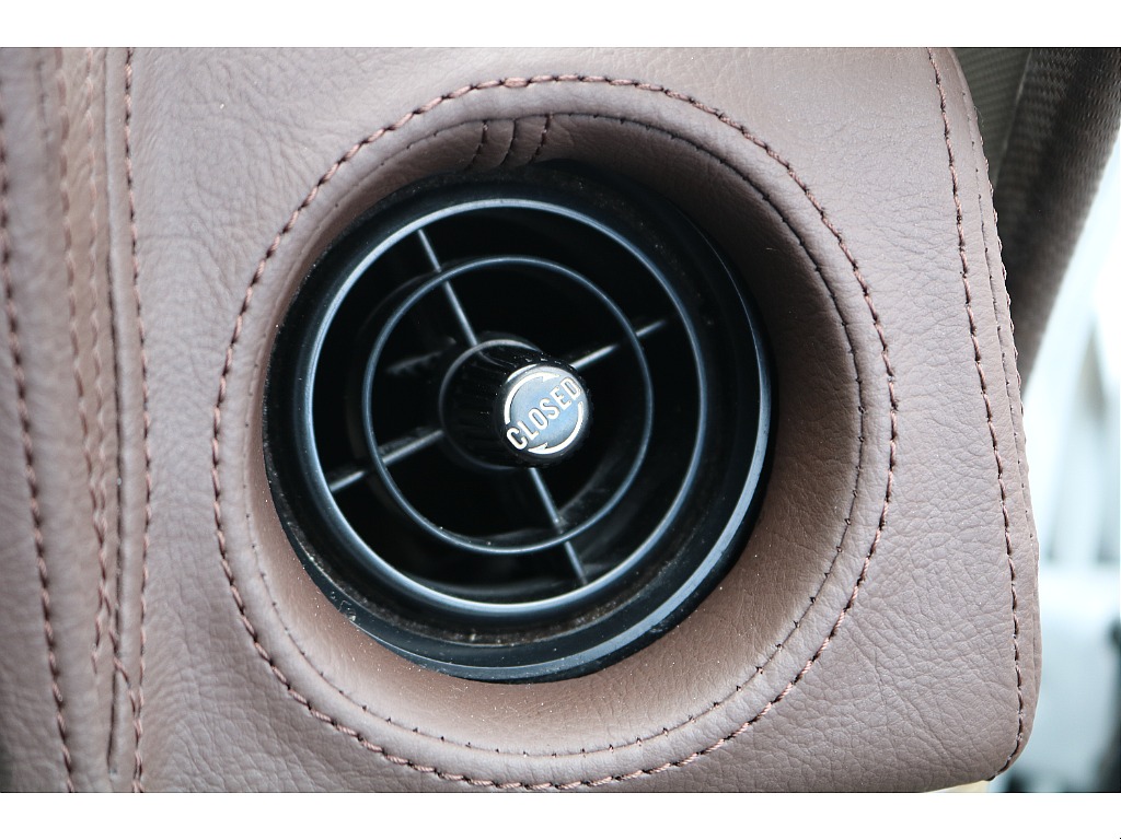 エアコン吹き出し口