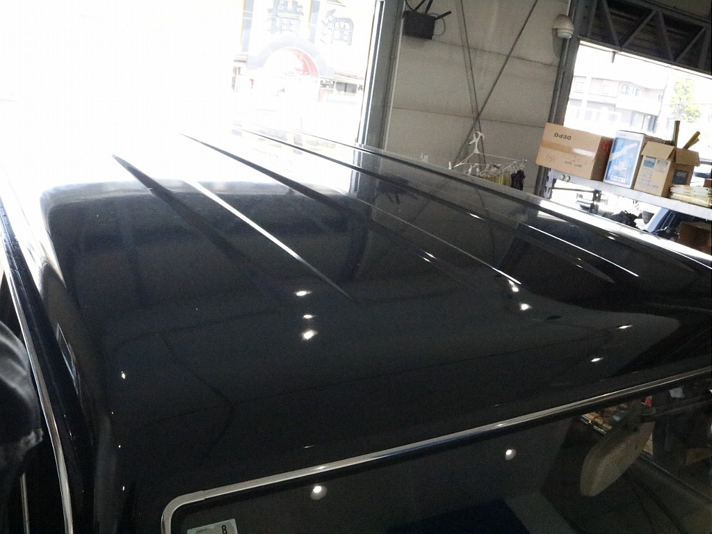 ルーフのペイントも綺麗な状態になります！！車の中でもたくさん日が当たる部分のなるので綺麗だと安心感がありますよね！