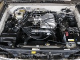 エンジンルームも綺麗な状態です ！