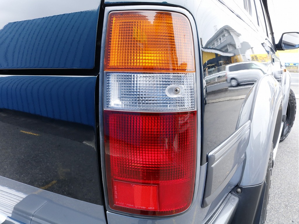 3色テールランプ！