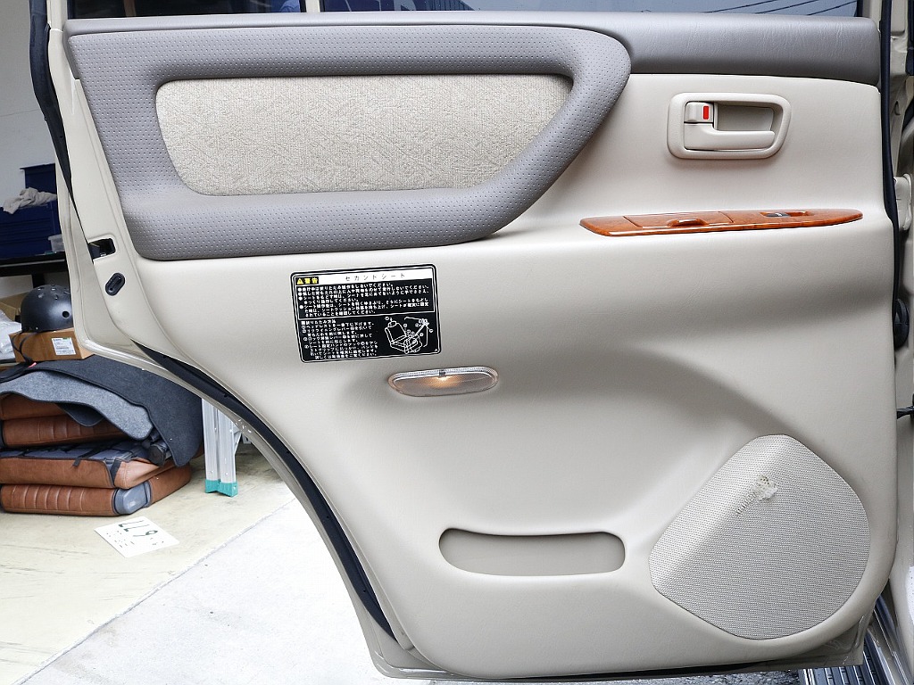 セカンドシート内張り！