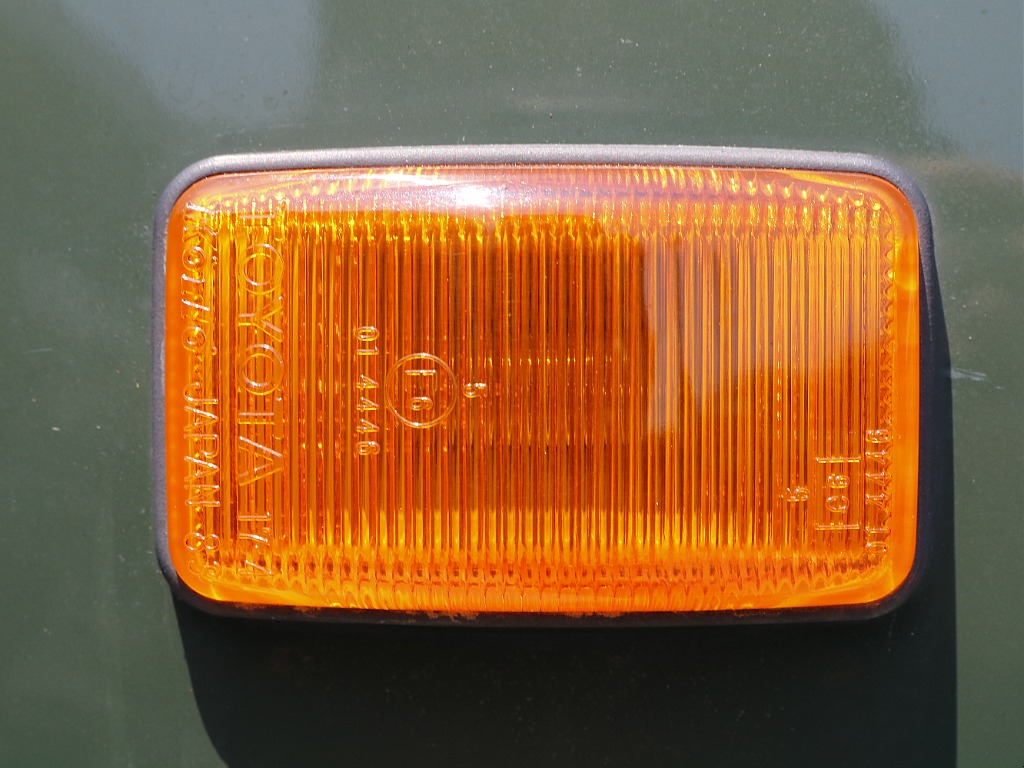 オレンジサイドマーカー