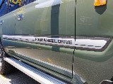 ~Four Wheel Drive~ 4輪駆動のといった意味合いです。ランクルらしいワードですね♪