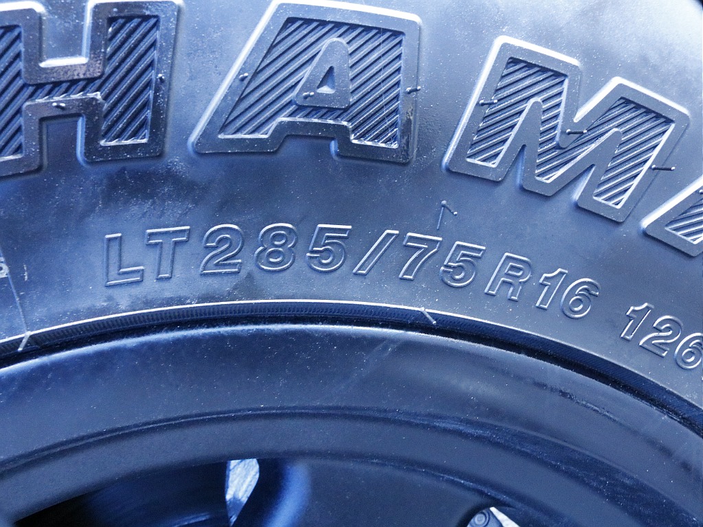 タイヤはジオランダー（285/75/R16）を新品インストール！