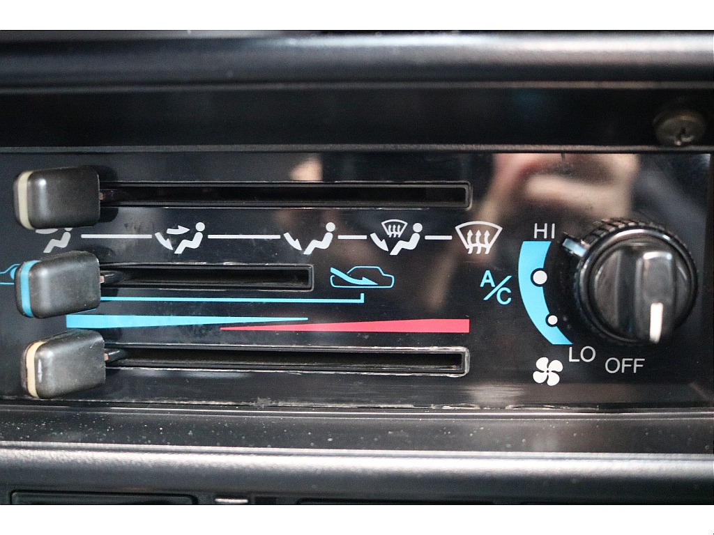 トヨタ ランドクルーザー70(51枚目)