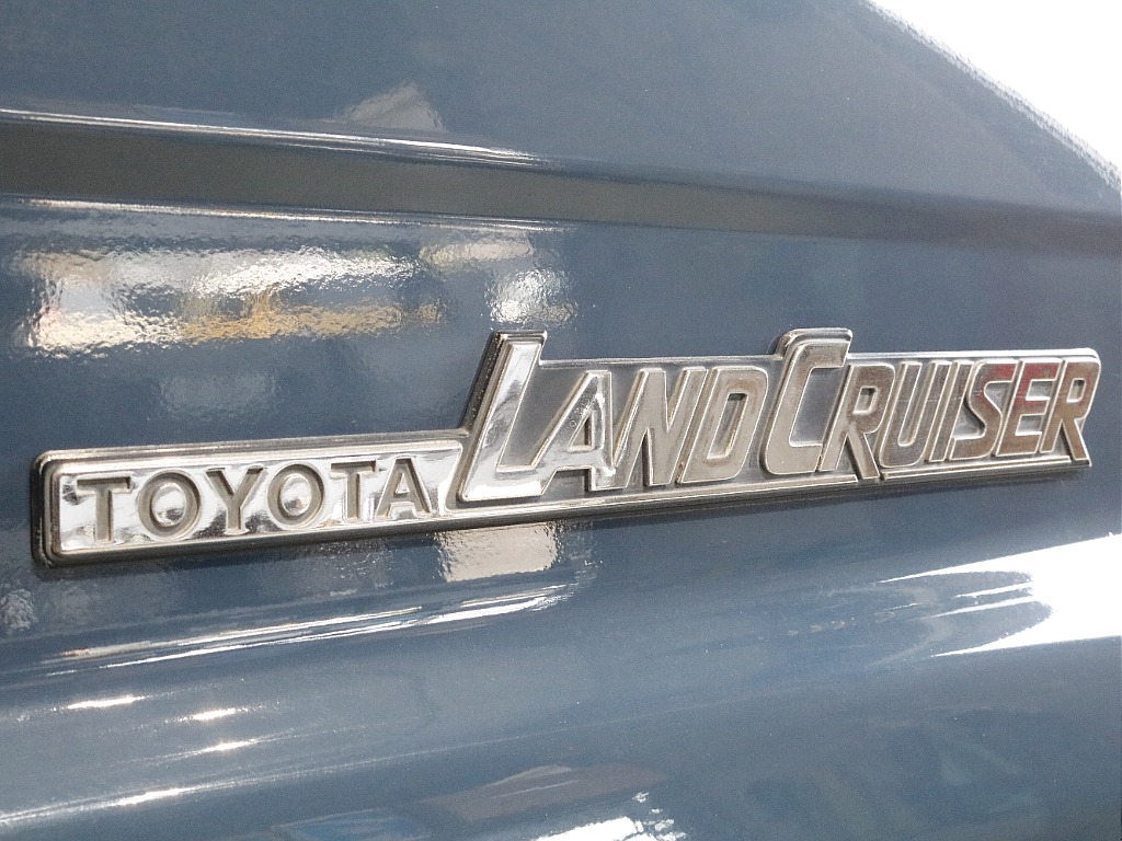 ランドクルーザーエンブレム