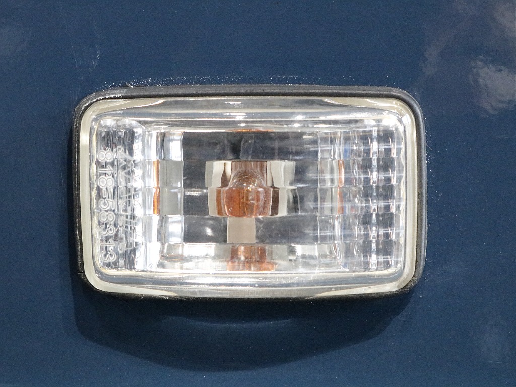 サイドマーカー