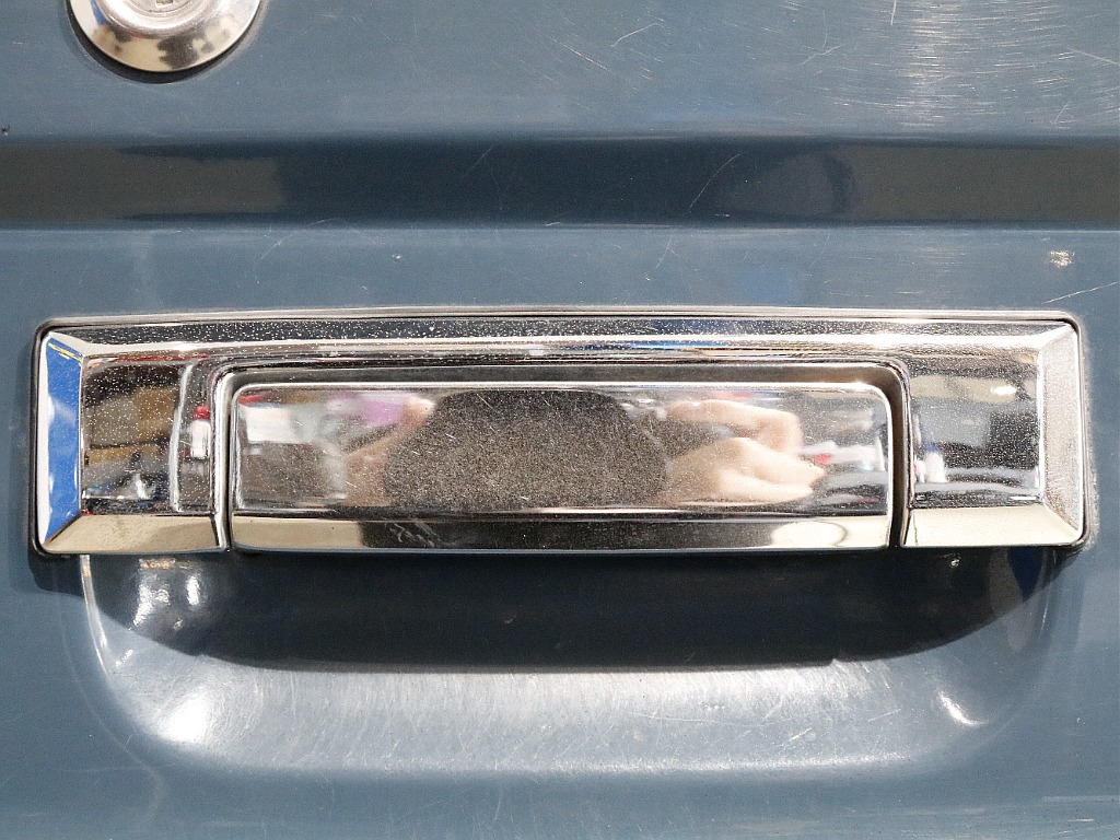 メッキドアハンドル