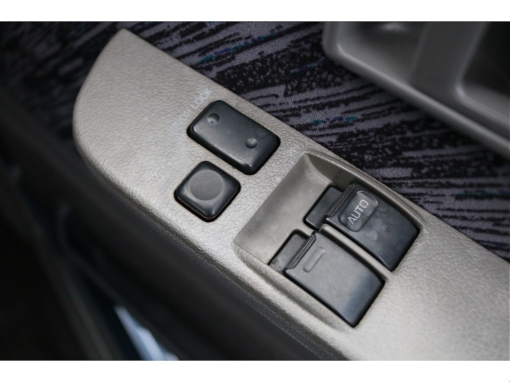 パワーウインドウスイッチ