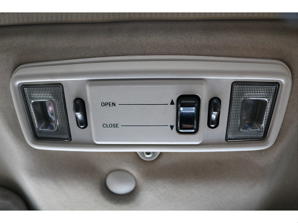 サンルーフ操作部