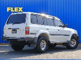 背面タイヤレスでスッキリとしたリアビュー！ガスマニの純正ホワイト車両になります！！