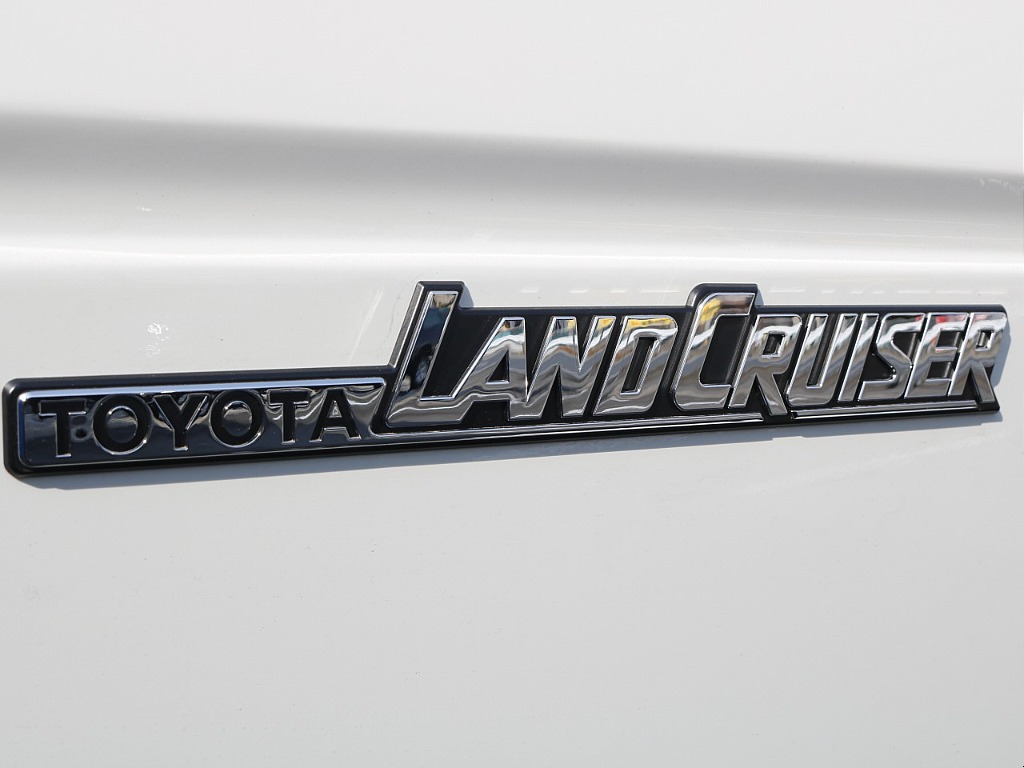 ランドクルーザーエンブレム