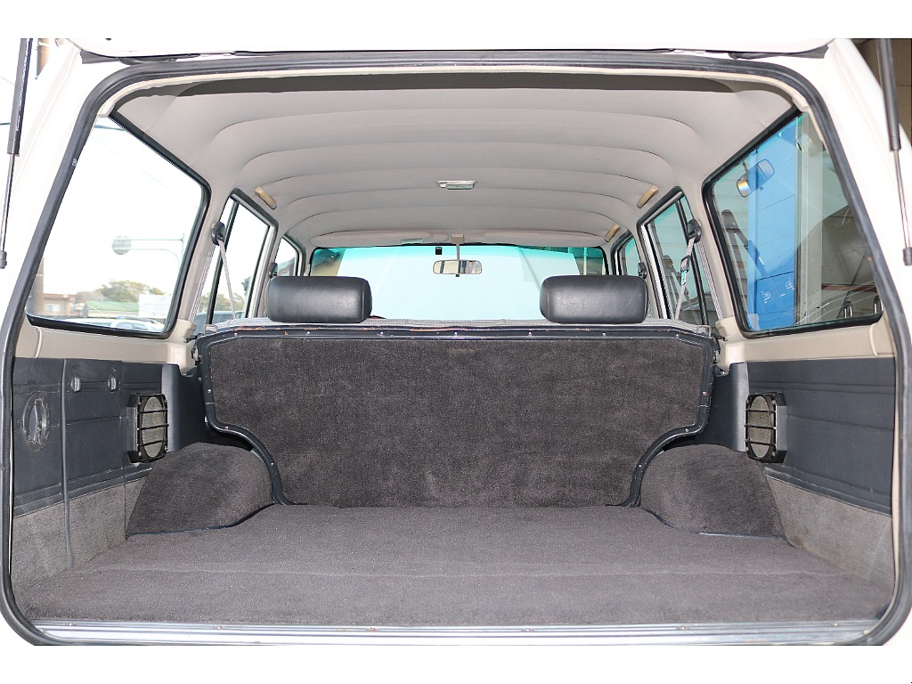 トランクルームもきれいで、サイズも充分です。