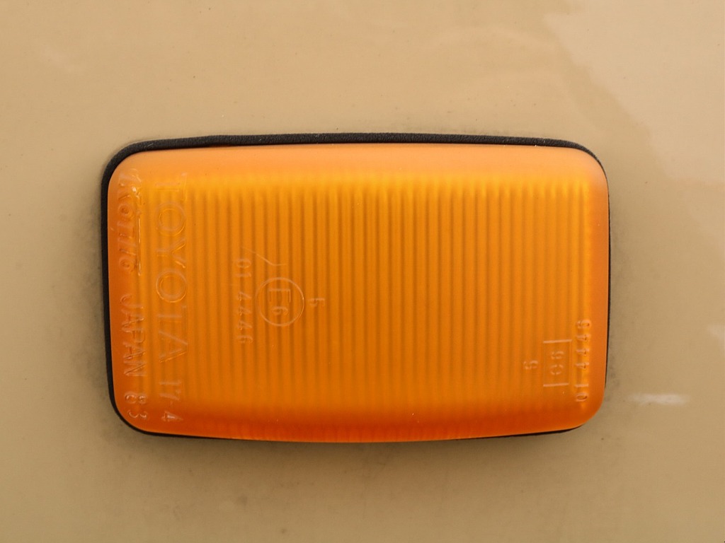 オレンジサイドマーカー