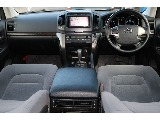 スマートキーにオートエアコン最新の装備で快適な車内空間になります！