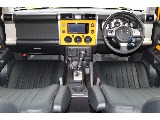 車両とおそろいの黄色のインパネとなります。グレーやブラックが多いインパネですが、明るいカラーだと気分も明るくなりますね♪