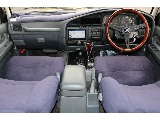 FLEXオリジナルカスタム多数のオシャレな内装になります♪