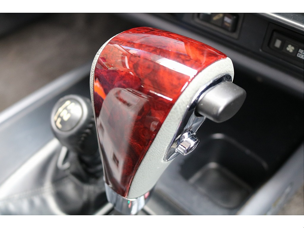 ウッドコンビシフトノブになります☆