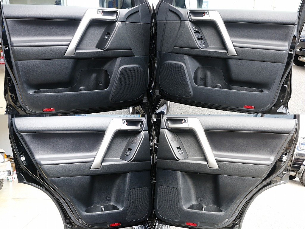 中古車選びで、意外と気になる内張り★線傷や黒ズミなどの目立つ汚れは全く見受けれません！また、ライトも付いていますので夜の乗り降りなども楽になります♪