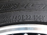 タイヤサイズ265/40R22になります！