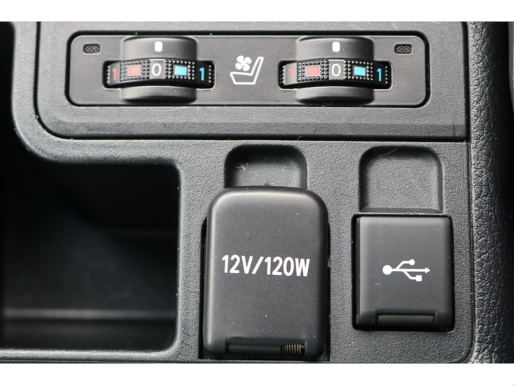 シートベンチレーション装備！