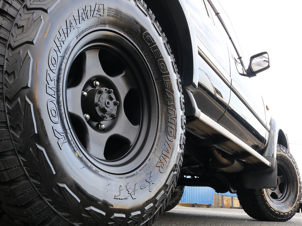 タイヤ・ホイールで全体の印象がガラリと変わります☆