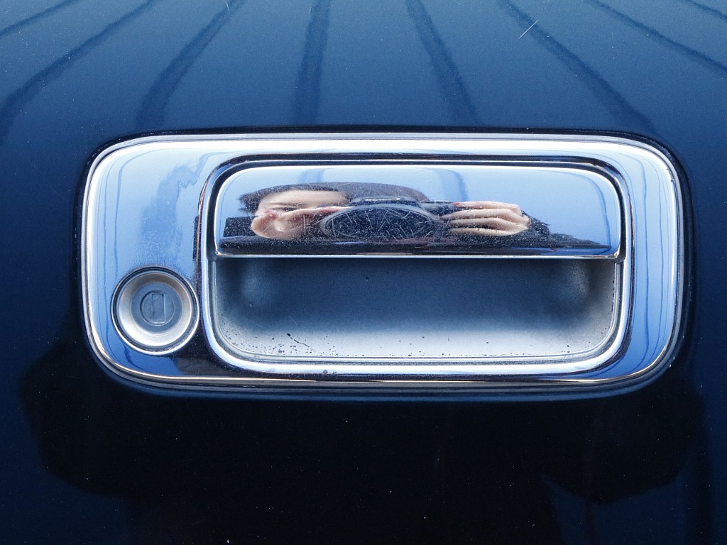 アウターハンドルもメッキ仕様になります！