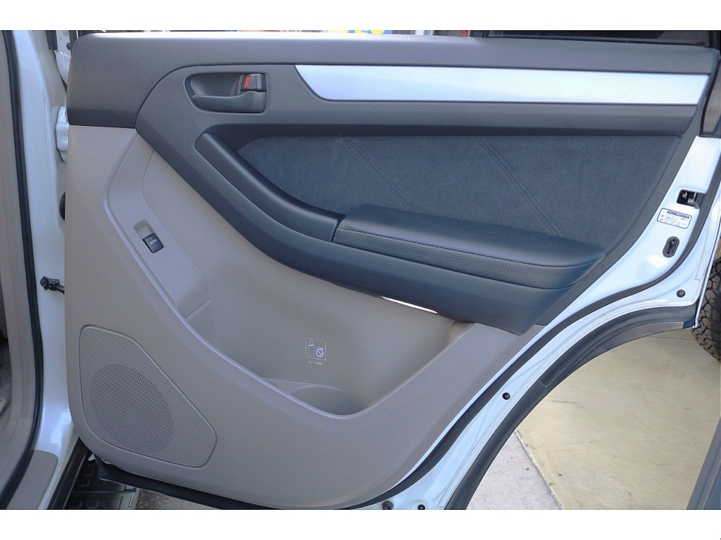 内張りご覧の通りです☆