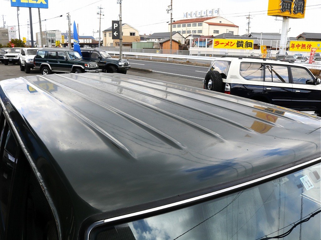 ルーフのペイントも綺麗な状態になります！！車の中でもたうさん日が当たる部分のなるので綺麗だと安心感がありますよね！