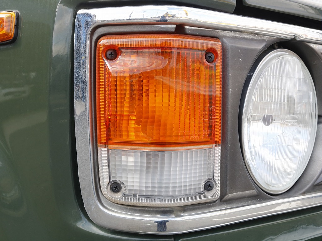 フロントウインカー