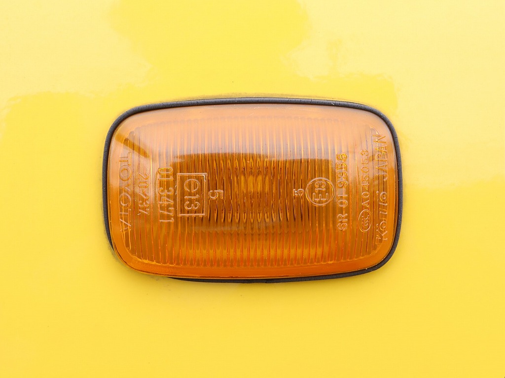 オレンジサイドマーカー