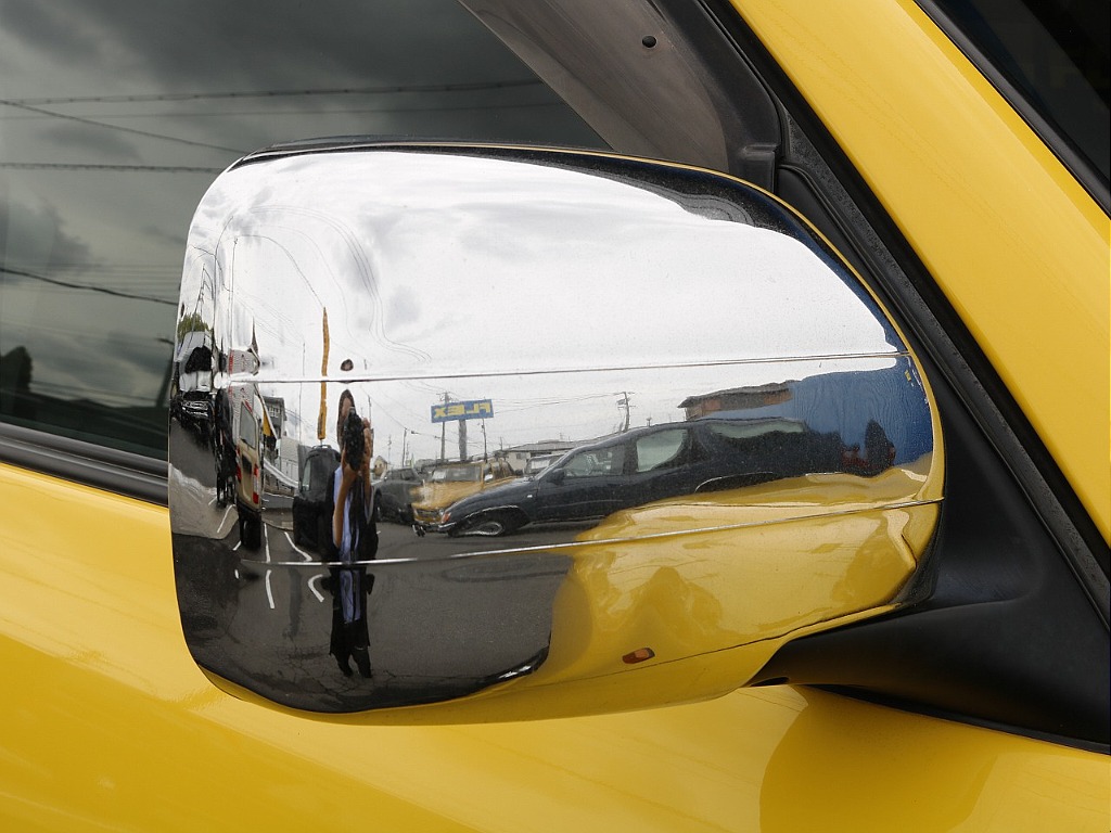 メッキのサイドミラー