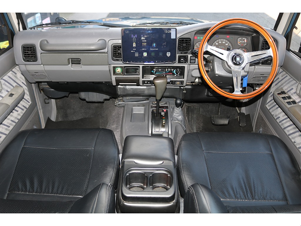 シートカバー付きでお手入れもしやすいです。