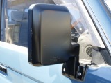 マットブラックのサイドミラー