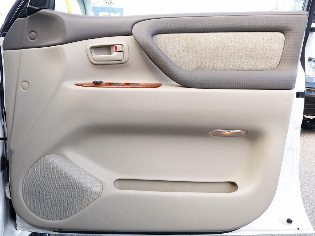 運転席の内張り