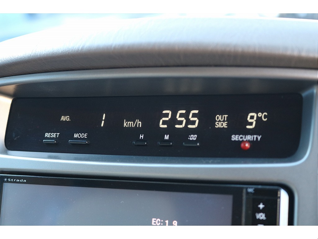 外気温がわかる温度計付きは便利ですね♪