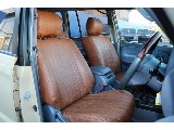 レザー調のシートカバーでオリジナリティ満載の１台になります！！