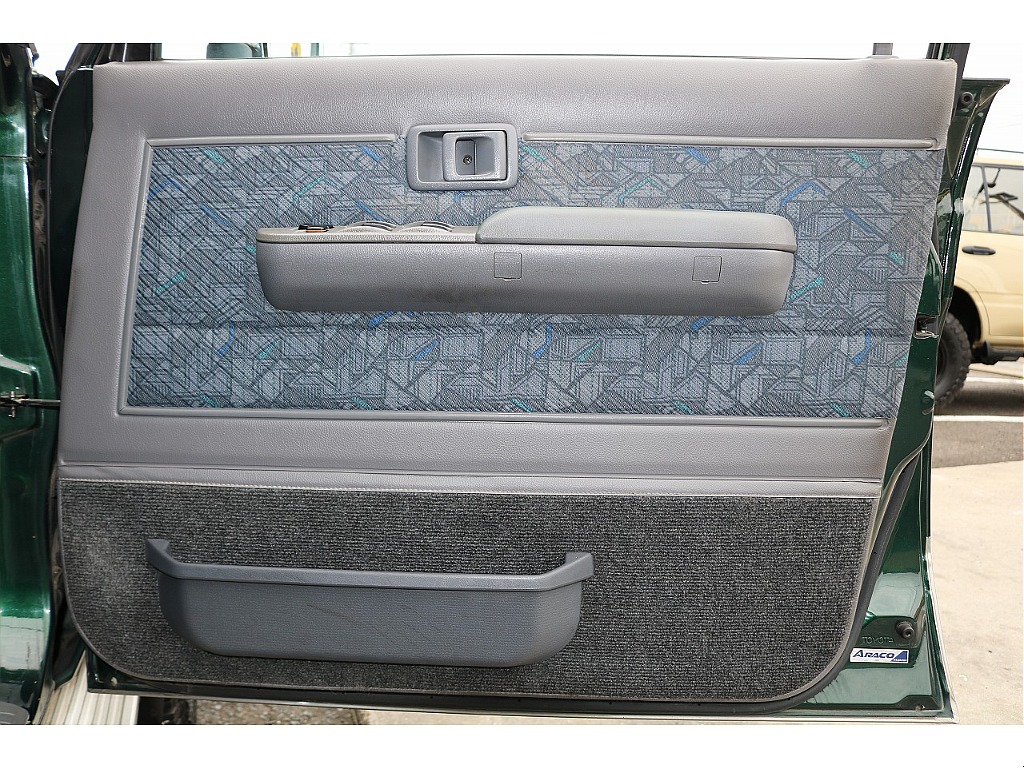 トヨタ ランドクルーザー70(49枚目)