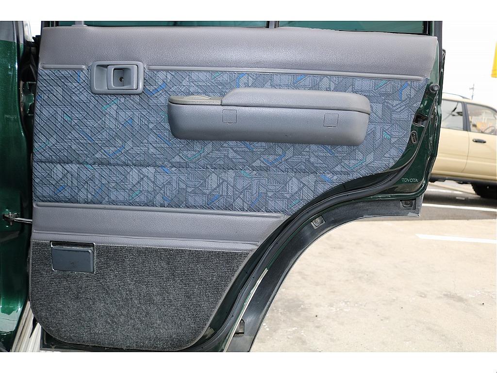 トヨタ ランドクルーザー70(51枚目)