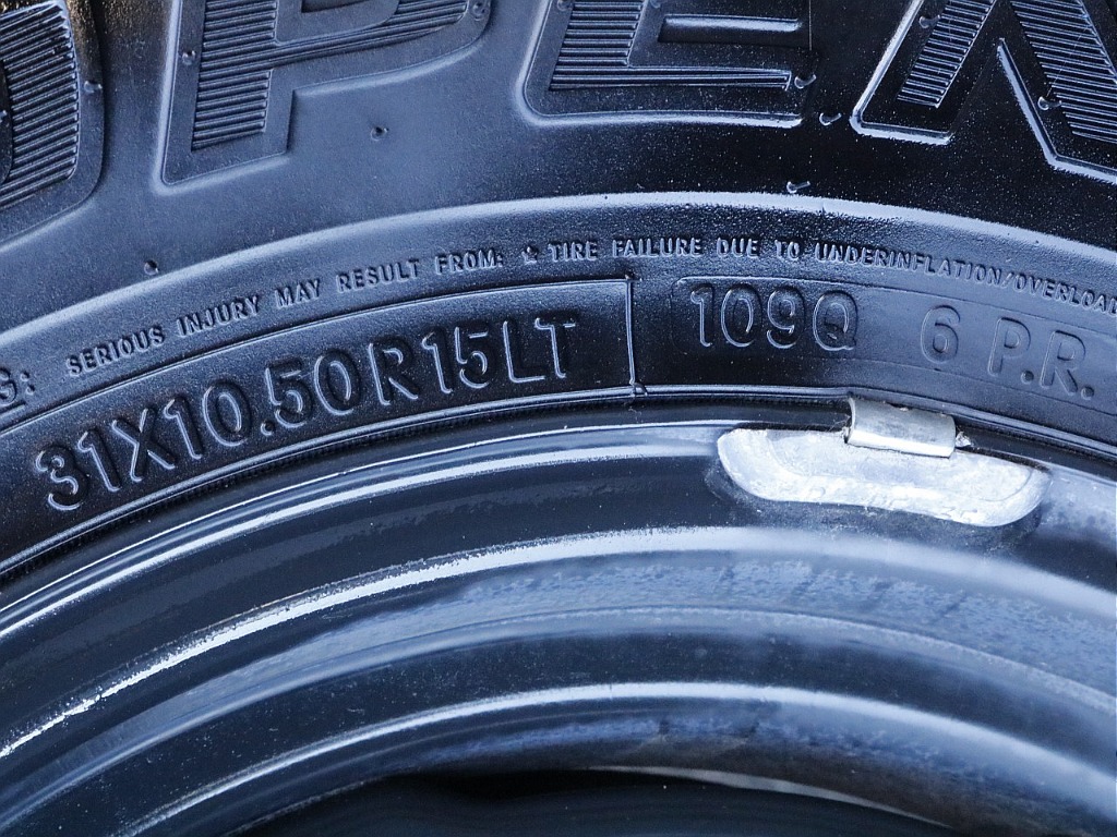 タイヤはオープンカントリーM/T（31/10.5/15）