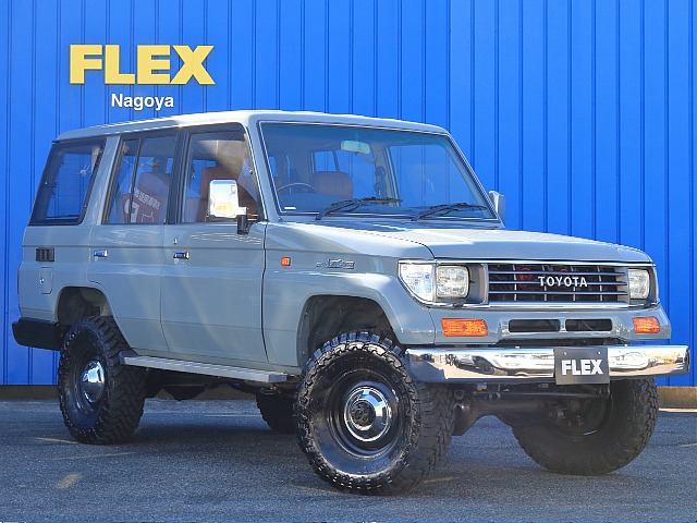 レトロなカラーの塗装されたBODYがとってもオシャレです。かわいいだけでなく機能的なサイズ感が嬉しいですね♪