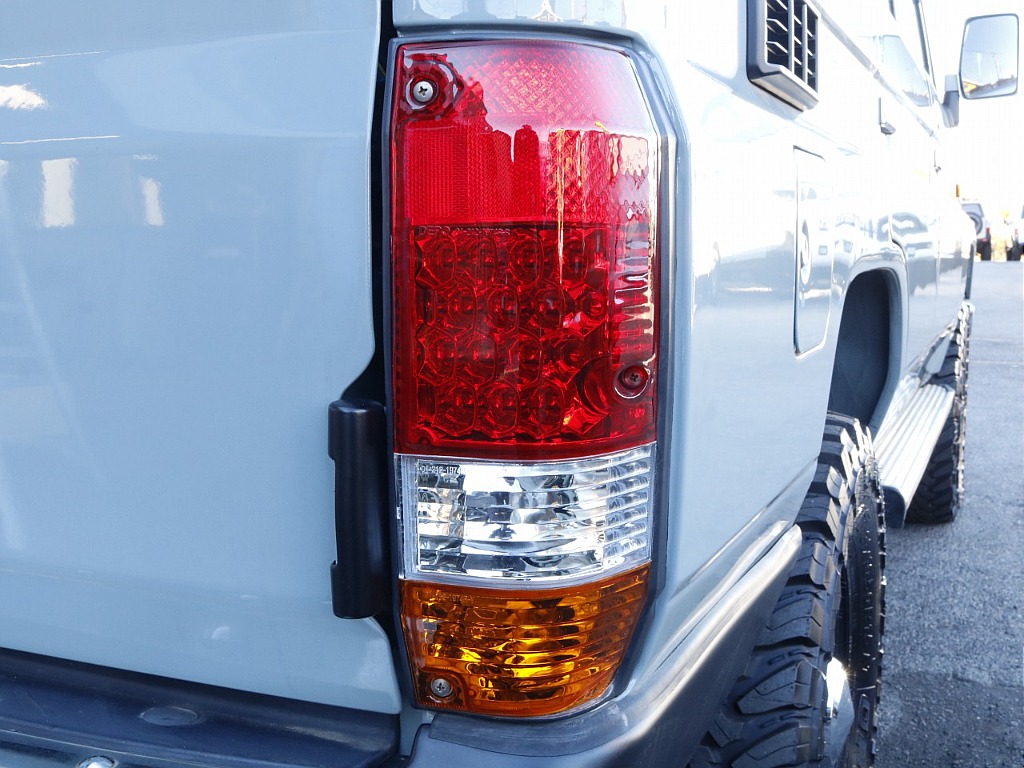 ３色テールランプ