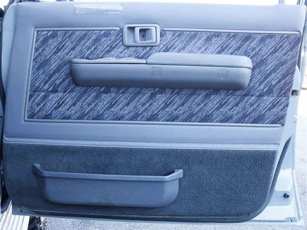 運転席の内張り