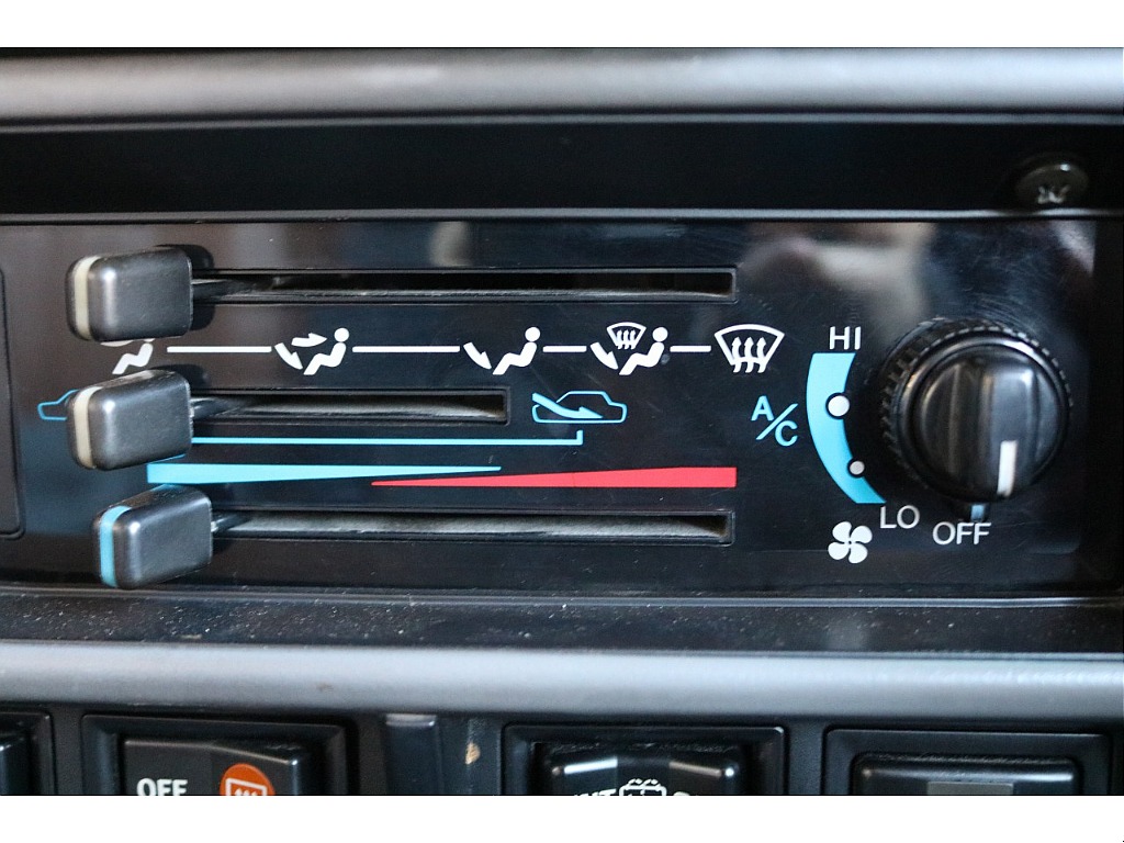 エアコン操作部